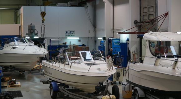 Repair and service at  West-Marine A/S in Esbjerg
