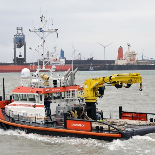 Marinekran AKC fra West-Marine
